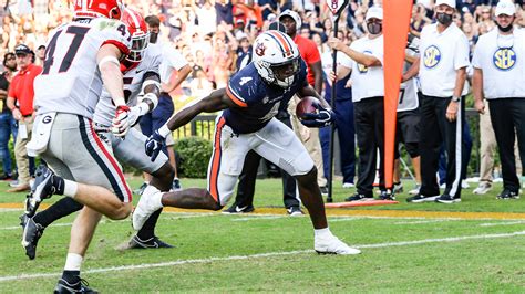Deep South's Oldest Rivalry: No. 18 Auburn falls to No. 2 Georgia.